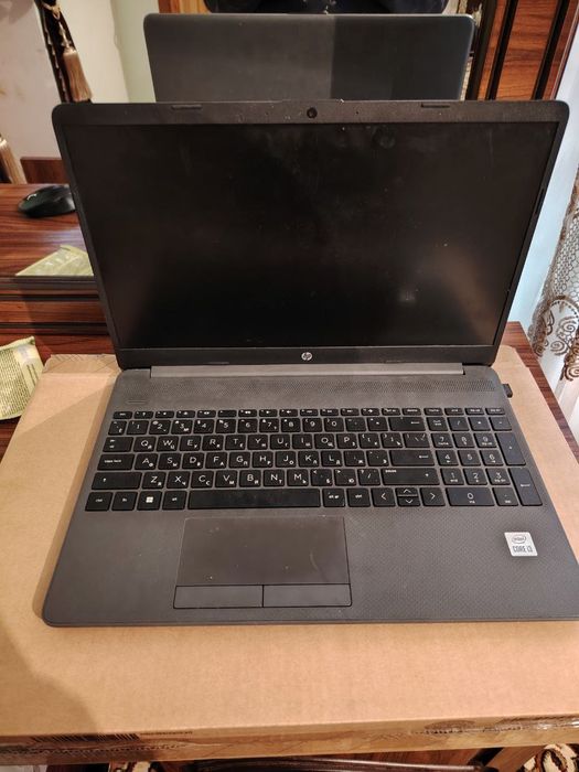 Noutbok hp sotiladi