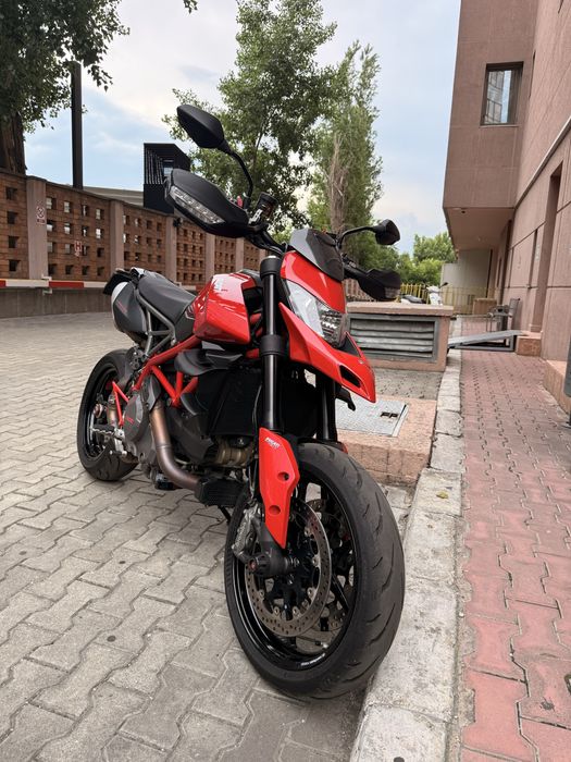 Ducati Hypermotard 950 2022 full