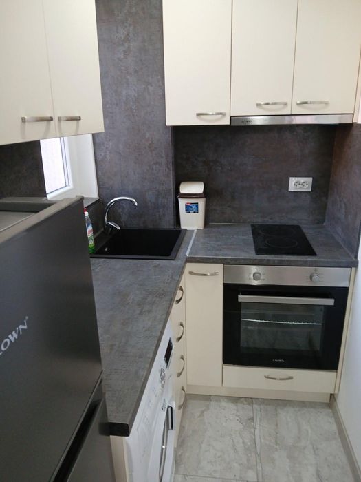 Дава се под наем Едностаен апартамент в Пловдив, Христо Смирненски - 40 кв.м за 250 € - Снимка #1