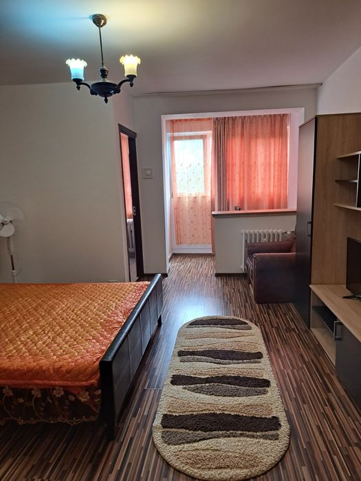 Închiriez garsonieră Brazda lui  Novac,  etaj 1