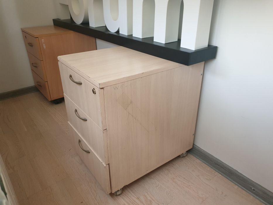 Стол из срубы карагача, Комод, тумбы