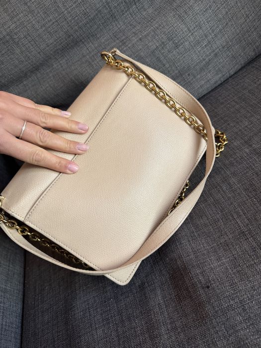 Furla чанта бежов цвят