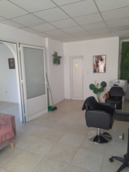 Дава се под наем Офис в Разлог - 46 кв.м за 204 € - Снимка #7