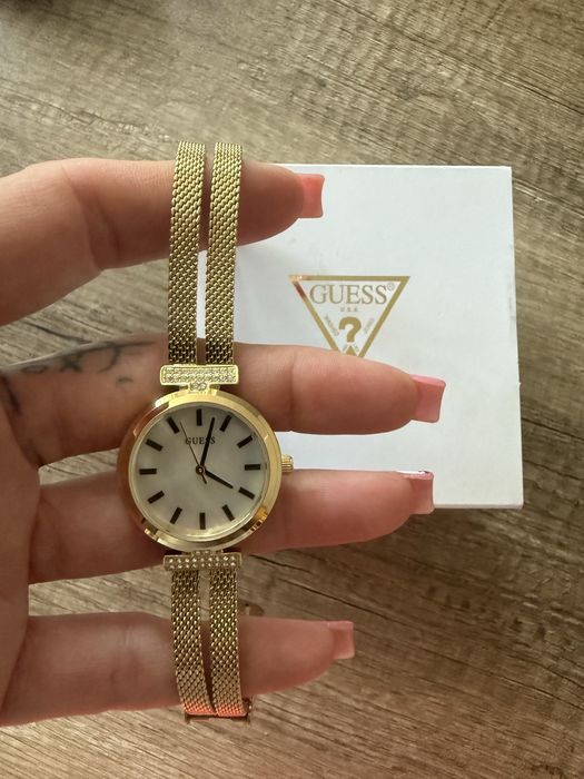 Часовник Guess нов с гаранция