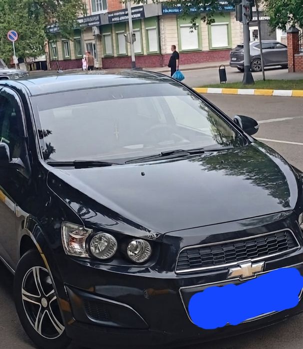 Машина  шевроле в отличном состоянии