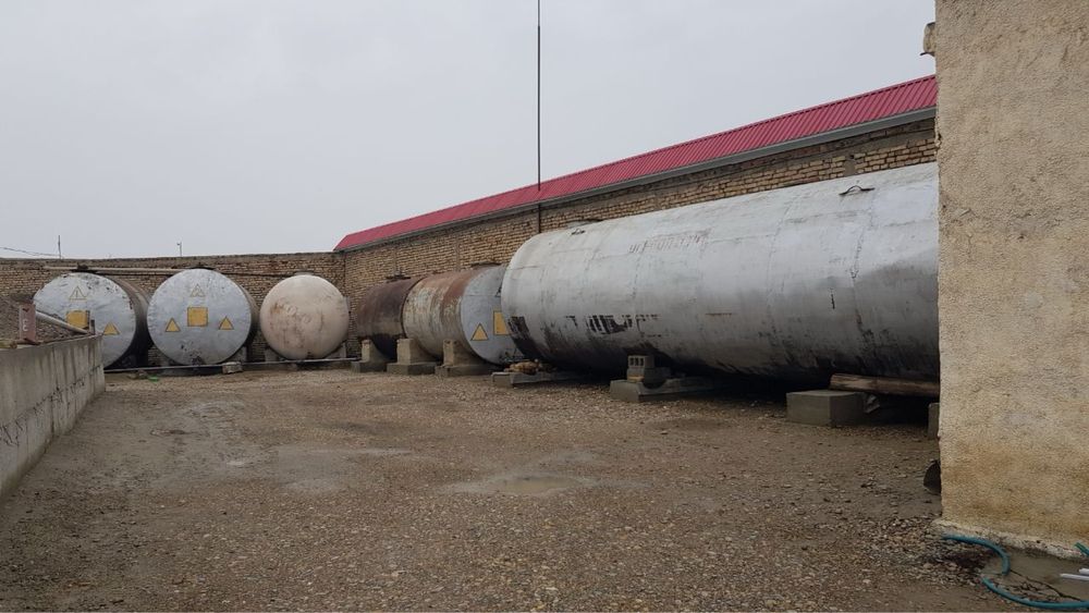 Zapravka AZS shofirkon srochniy sotiladi