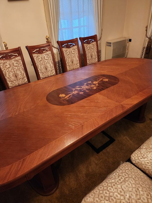 Комплект стол и стулья, 12 персон, шпон и чинара