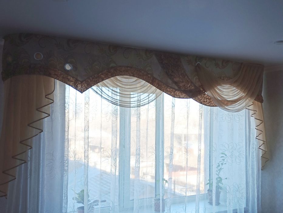 Продам ламбрикен б/у