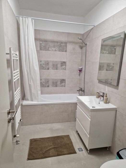 Inchiriez garsoniera