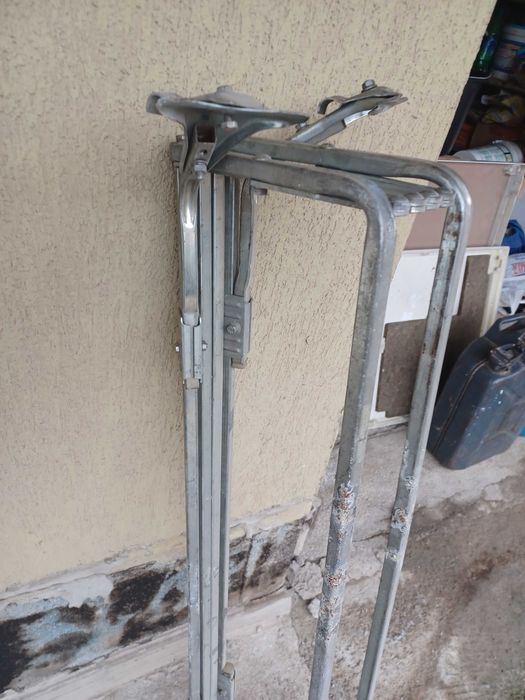 Багажник за автомобил - универален, неръждаем.