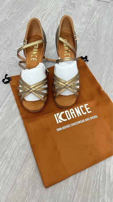 Танцевальная обувь 36р