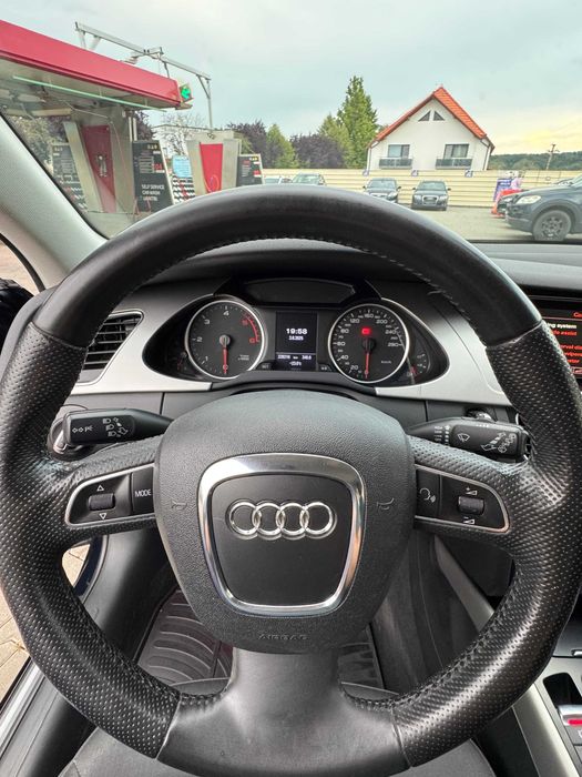 Vand Audi A4 B8 Avant 2.0 TDI