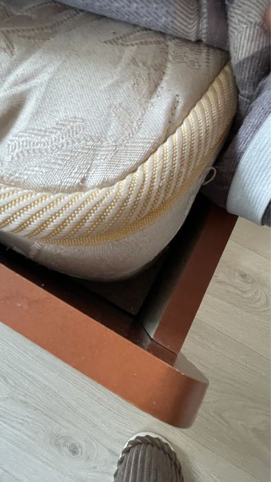 Двухспальный кровать