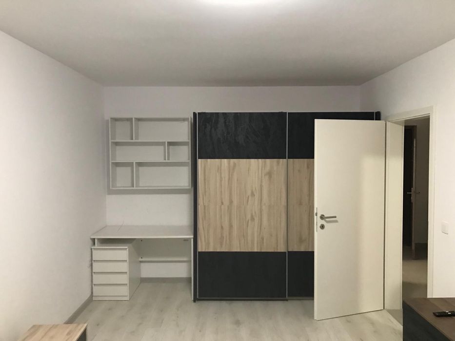 Proprietar inchiriez garsoniera Tractoru