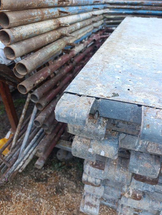 Vand schela 9 corpuri(18 picioare)complete