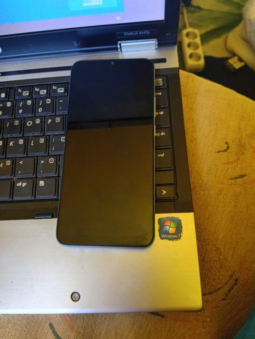 Vând realme C30 nou scos din cutie doar pentru test
