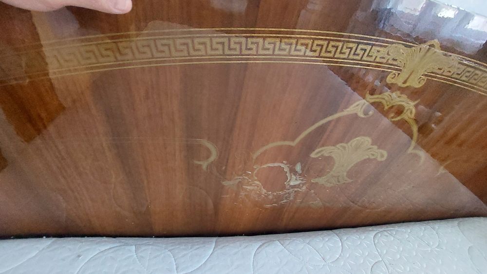 Спальный гарнитур эмбавуд б.у продам