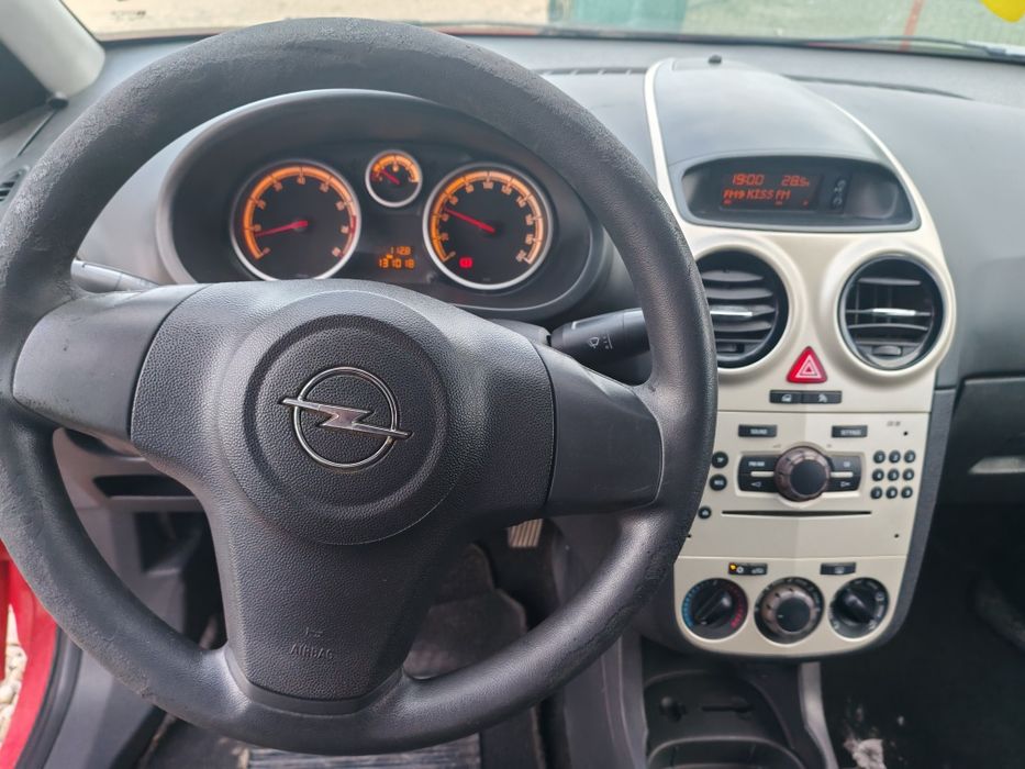 Opel CORSA 1.2 benzina