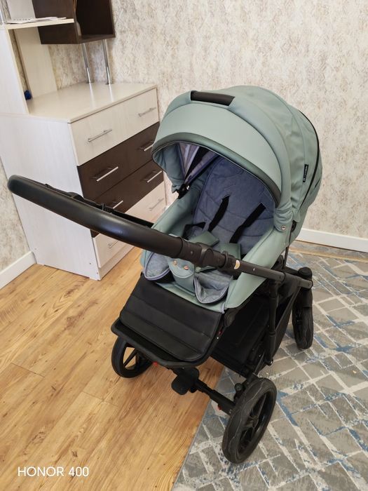 Продам коляску 2 в 1