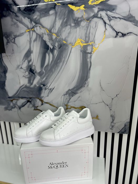 Alexander McQueen Full Albi Piele