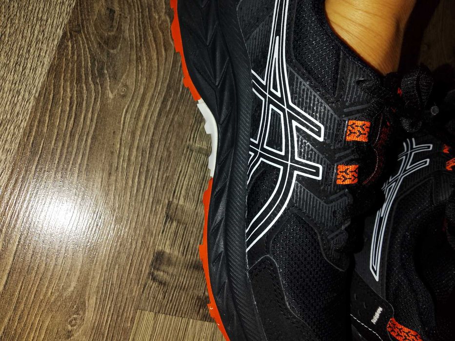 Маратонки Asics 36 номер