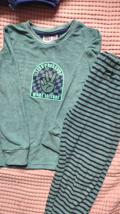 pijama catifea prosop 4 - 5 ani