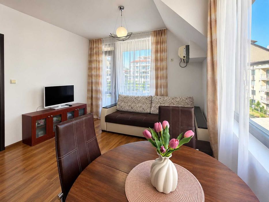 Продава се Двустаен апартамент в Свети Влас - 54 кв.м за 1500 €/кв.м - Снимка #2