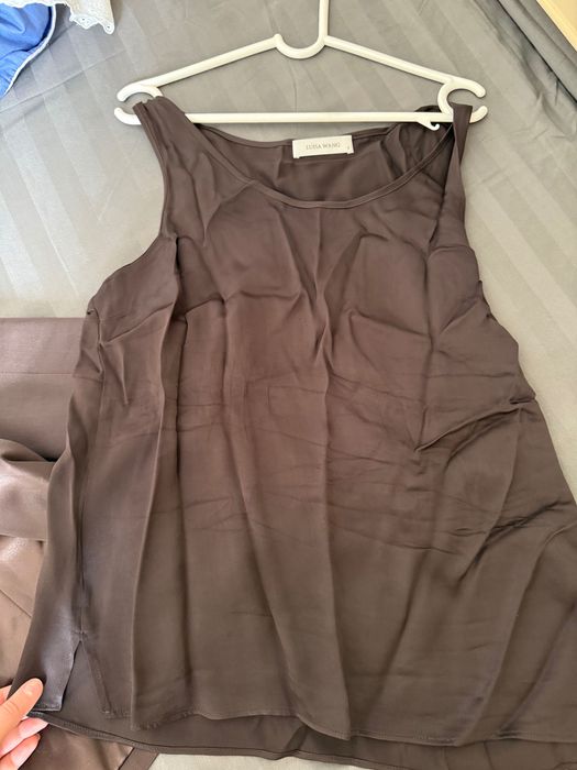 Тройка коричневая стильная