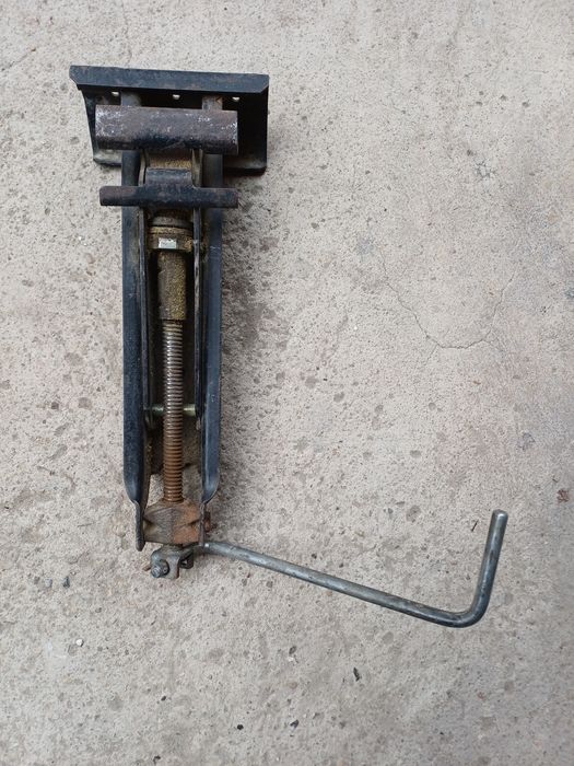 Автомобилен крик