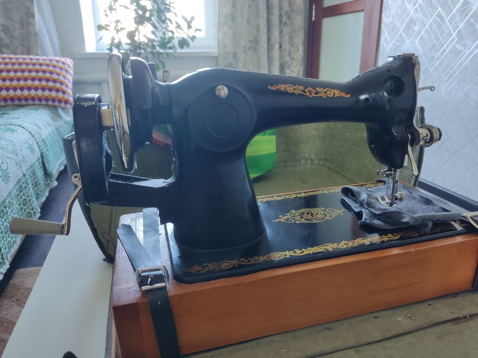 Продаю швейную машину не дорого