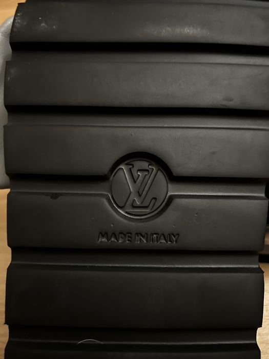 Louis Vuitton Чехли