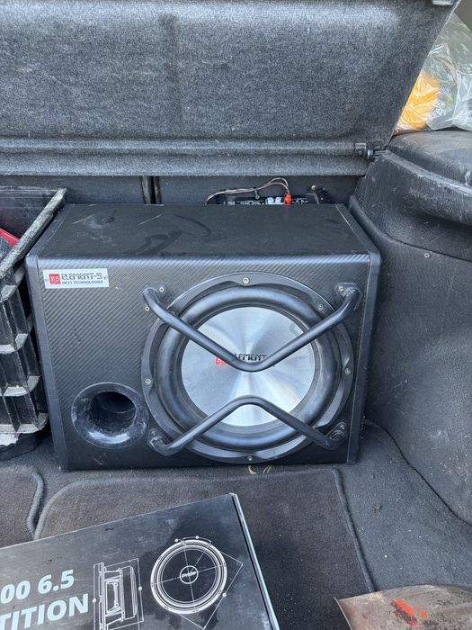 Продам сабвувер