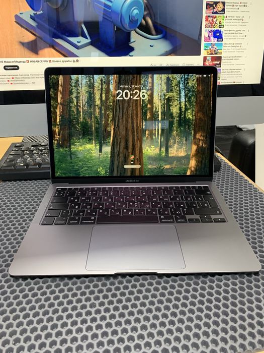 MacBook Air 13 2020. Ssd 512gb. Полный комплект с коробкой.