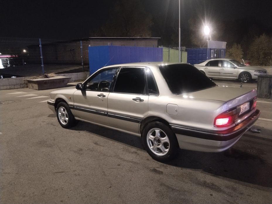 Галант 6 1989год
