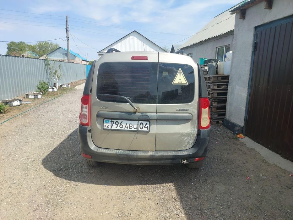 Срочно продам  ларгус контрактный двигатель