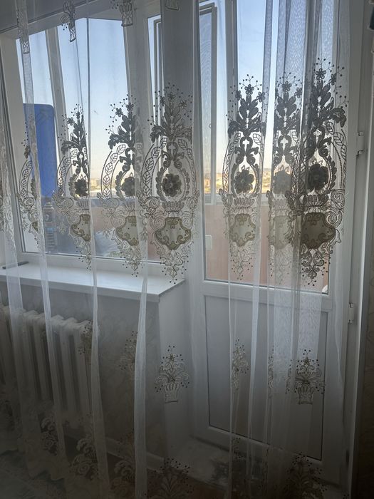 Тюль с вбитыми цветками