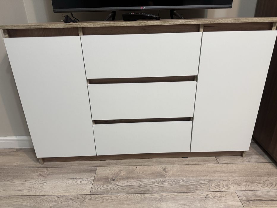 Продам комод , размер 120x39x75 см .
