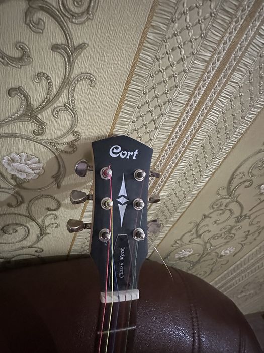 Гитара Les Poul Cort