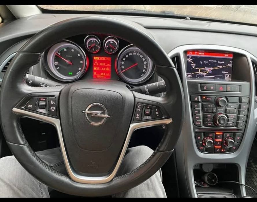 Opel Astra J 2014