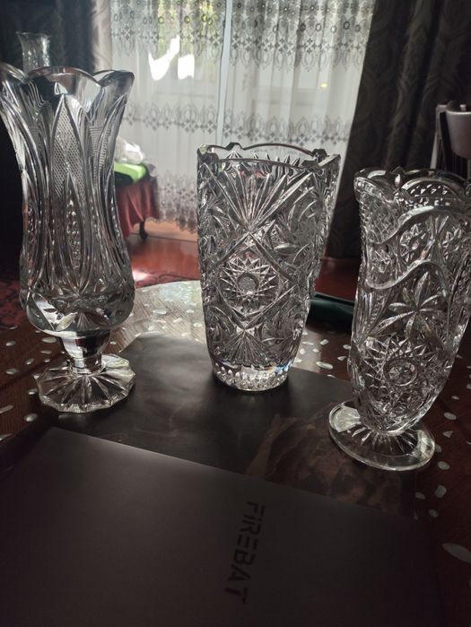 Вазы для цветов.