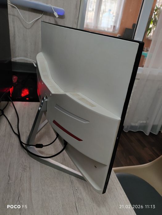 Изогнутый 27" монитор 165 Герц