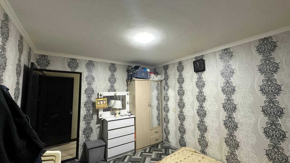 Чиланзар Октепа, 3 комнатная квартира 4-этаж, 4-этажный дом, кирпич.