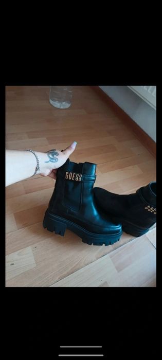 Ghete guess  potrivite și pentru toamnă