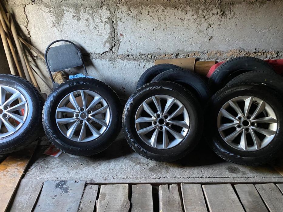 Зимны шини шипами комплект с дисками