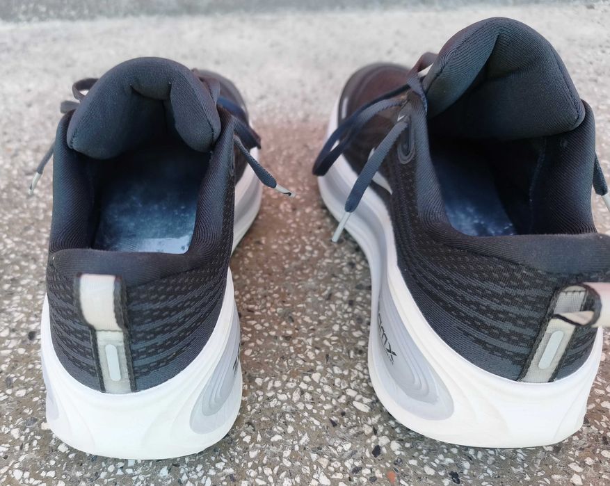Nike Vomero Plus  номер 44 Маратонки за бягане, спорт, ежедневие
