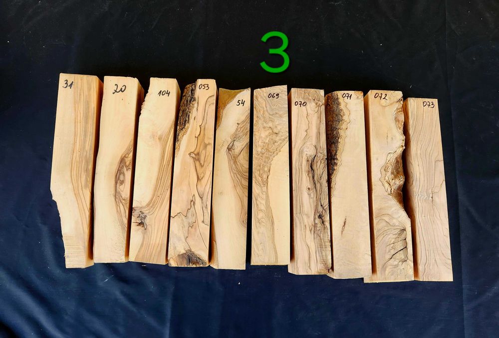 Заготовки (трупчета) от маслиново дърво (дървен материал)