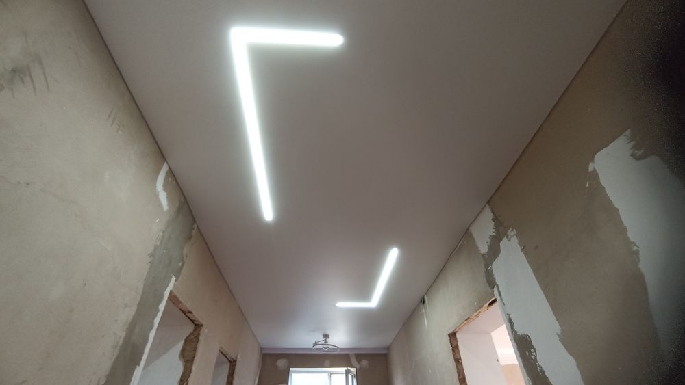 Натяжные потолки от 1300.