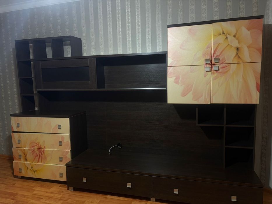 Стенка в зал  15 000