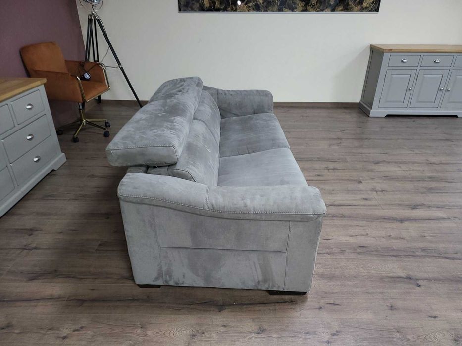 Светло сив диван тройка от плат с функция сън