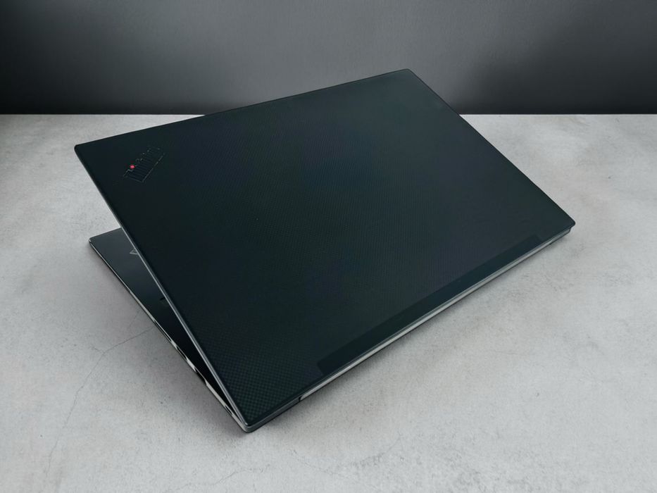 Лаптоп Lenovo ThinkPad P1 Gen 2 15" 4K i7-9850H 16RAM 512GB Quadro T1000 4GB Гаранция!